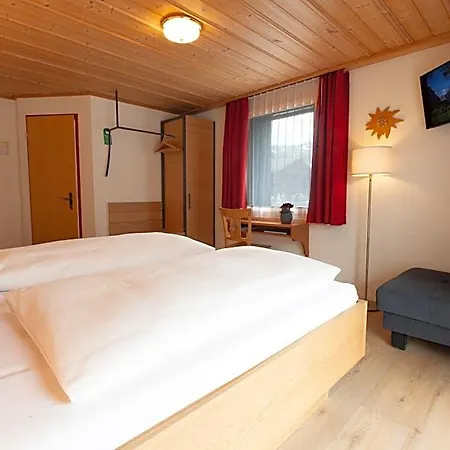 Hirschen - 3*