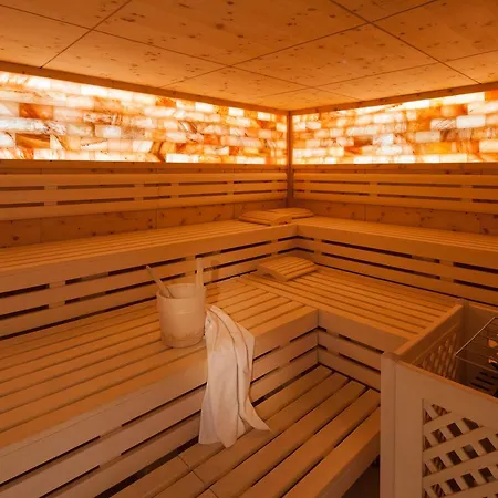 히르셴 - 3* 그린델발트